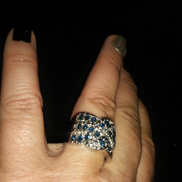 Size 8 ring💍😁 - Picture 5 of 6